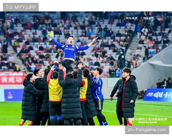 门将神迹：喷气机队黑林贝克在点球大战中连续扑出对方三个点球